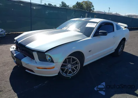 2007 Ford Mustang Gt Deluxe/Gt Premium z USA, uszkodzony, nr VIN 1ZVFT82H475229343